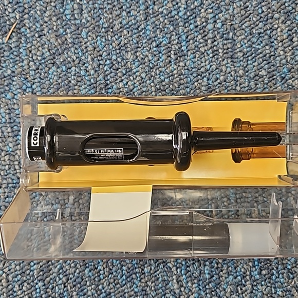 Cork Pops wine bottle opener and 1 replacement cartridge. - Picture 2 of 6